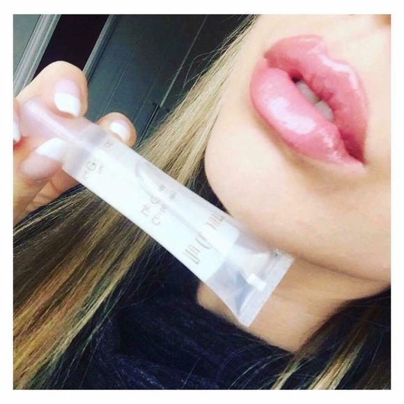 NuSkin Makeup Nu Colour Contouring Lip Gloss Poshmark